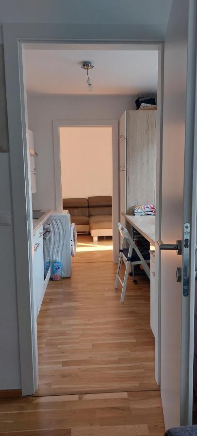 Schone Wohnung Mit Balkon Vienna Exterior photo