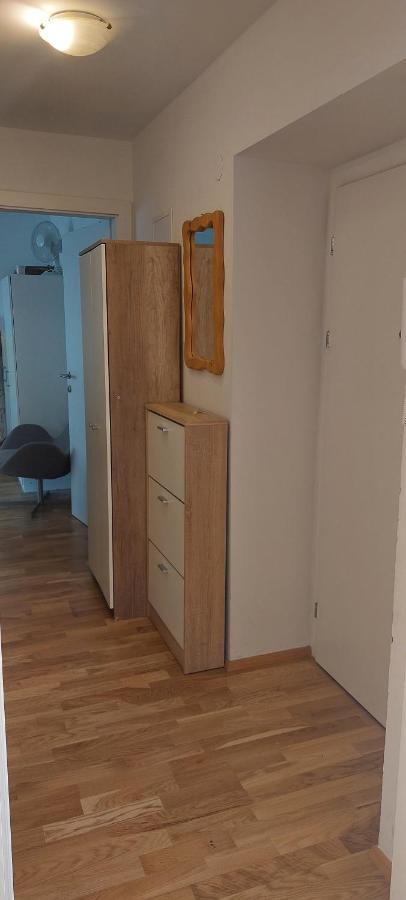 Schone Wohnung Mit Balkon Vienna Exterior photo